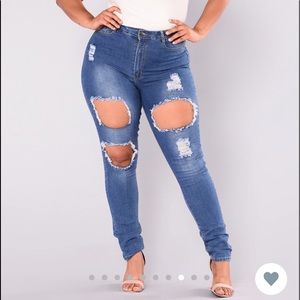 MUST GO! never worn fashion nova ripped jeans